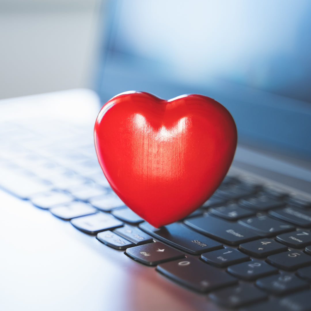 Personal Safety in Online Dating | Mace® Brand
